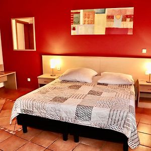 Standard Zimmer mit Kingsize-Bett